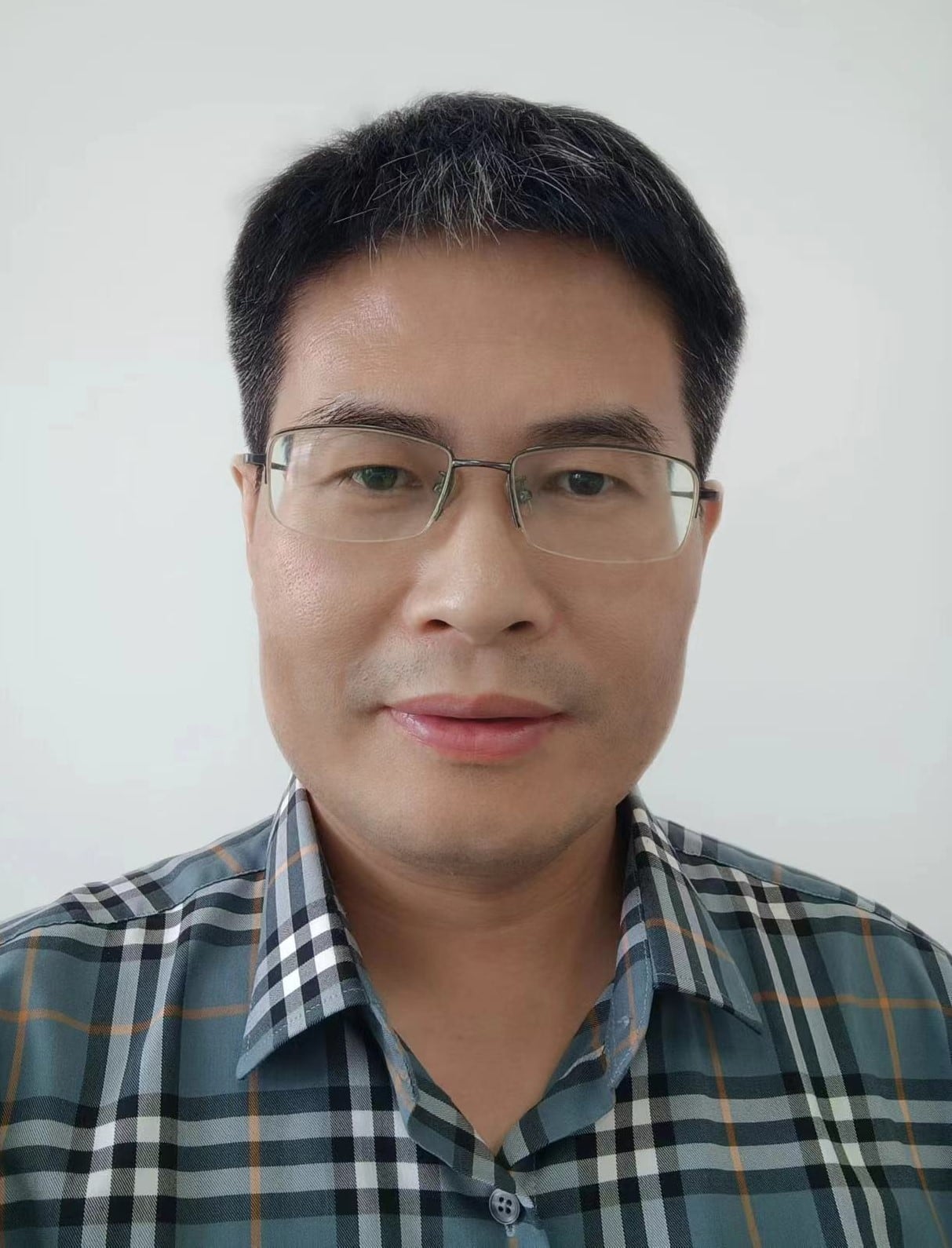 Professor Xinguo Ren